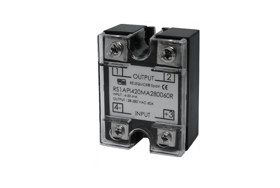 Random switching AC relay